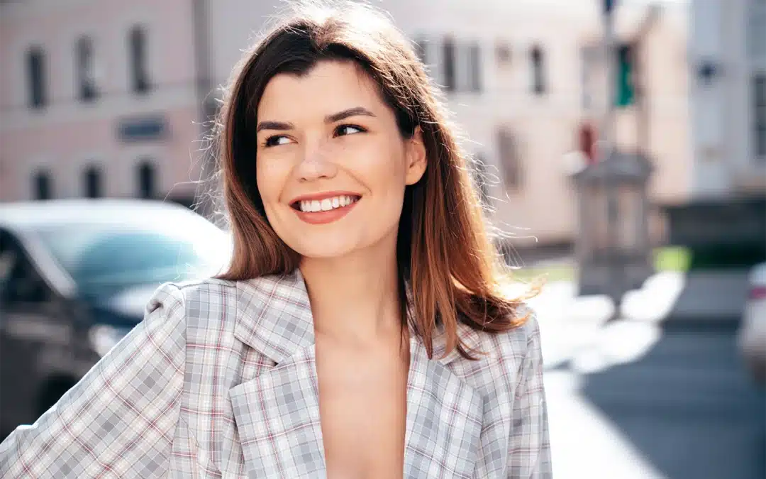 How to effectively treat jowls and loose neck skin